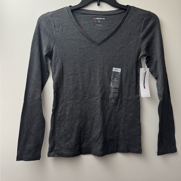 Liz Claiborne Gray Fitted Long Sleeve Tee - Picture 1 of 3